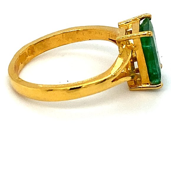 Emerald 1.51ct Solid 22K Yellow Gold Ring - Picture 6 of 9